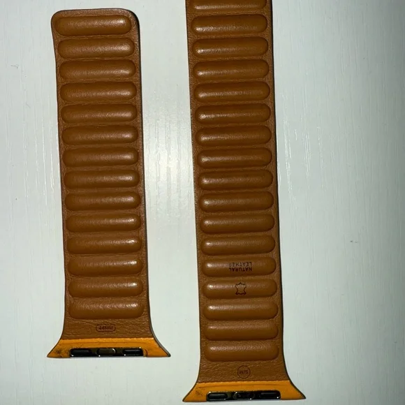 Apple Watch Leather Band 44mm S/M – Poppy Orange | Genuine & Official - Picture 2 of 2